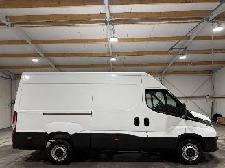 damaged commercial vehicles Iveco Daily 2.3 101kW Automaat Camera 352L H3 2023/3