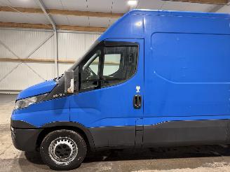 Iveco Daily 35s13V 2.3D 93kW Trekhaak H3L picture 13