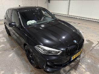 BMW 1-serie 118i 103kW Automaat Executive Edition picture 21