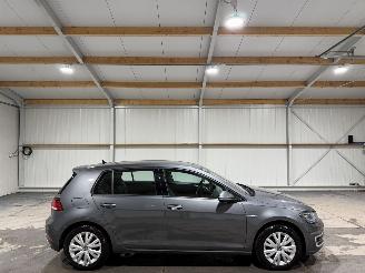 krockskadad bil auto Volkswagen e-Golf 36kWh 100kW Automaat E-Edition 2020/4