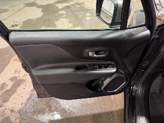 Jeep Renegade 1.3T 110kW Automaat  DDCT Limited picture 43