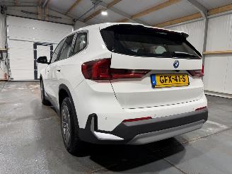 BMW iX1 67kWh 150kW eDrive20 Automaat picture 29