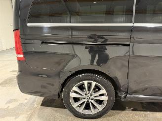 Mercedes EQV 300 90kWh 150kW Avantgarde Burmester Volleder picture 38