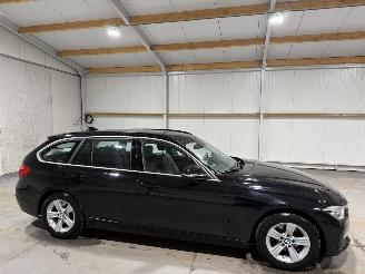 BMW 3-serie 318i 100kW Automaat Luxury Edition picture 2