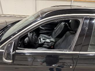 BMW 3-serie 318i 100kW Automaat Luxury Edition picture 13