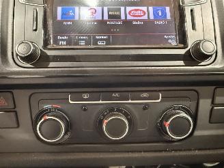 Volkswagen Transporter 2.0TDI 75kW L2H1  9-Persoons Comfortline picture 18