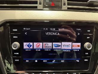 Volkswagen Passat 1.5TSI 110kW Camera Elegance picture 17