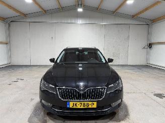 Skoda Superb 1.6TDI 88kW Automaat Style Business picture 4