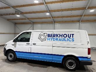 Volkswagen Transporter 2.0TDI 62kW Airco Navi Leder picture 11