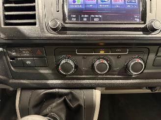 Volkswagen Transporter 2.0TDI 62kW Airco Navi Leder picture 19