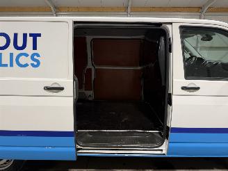 Volkswagen Transporter 2.0TDI 62kW Airco Navi Leder picture 25