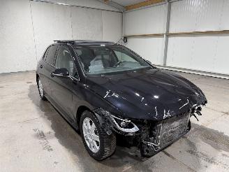 Volkswagen Golf 1.5 eTSI 110kW Automaat R-Line Pano picture 3