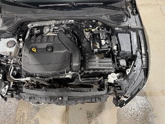 Volkswagen Golf 1.5 eTSI 110kW Automaat R-Line Pano picture 29