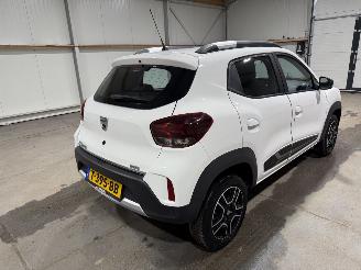 Dacia Spring 27kWh 33kW Comfort Plus Orange Pack picture 6