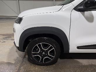 Dacia Spring 27kWh 33kW Comfort Plus Orange Pack picture 15