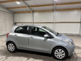 Toyota Yaris 1.3VVTi 64kW Automaat Airco Sol MMT picture 2