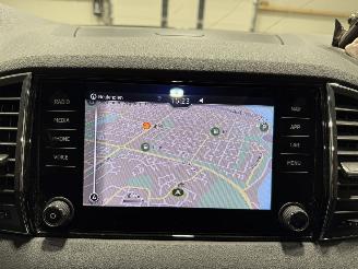 Skoda Karoq 1.5TSI 110kW ACT Business Edition Pano picture 32