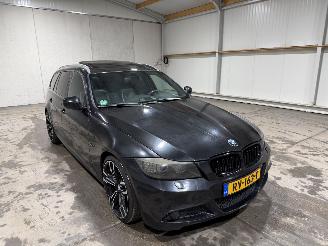 BMW 3-serie 330d 3.0 180kW Automaat Pano Leder picture 3