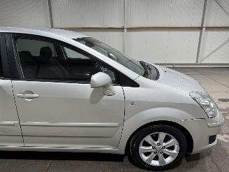 Toyota Verso 1.8VTT-i 95kW Automaat Luna 7P picture 14