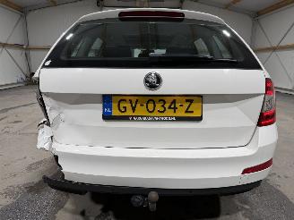 Skoda Octavia 1.6TDI 81kW Automaat GreenTech Edition BusinessLine Pano picture 23