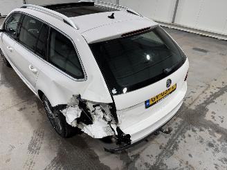 Skoda Octavia 1.6TDI 81kW Automaat GreenTech Edition BusinessLine Pano picture 19