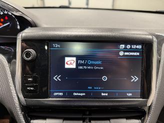 Peugeot 208 1.2PureTech 81kW Clima Allure picture 30