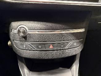 Peugeot 308 1.2PureTech 96kW GT-Line picture 26