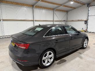 Audi A3 LIMOUSINE 1.6TDI 81kW Automaat Sport Line S picture 5