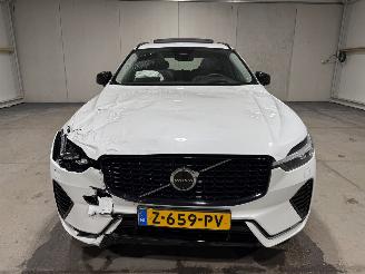 Volvo Xc-60 2.0T6 PluginHybrid 186kW Automaat AWD Ultimate DARK Pano picture 4