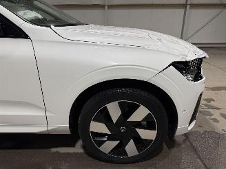 Volvo Xc-60 2.0T6 PluginHybrid 186kW Automaat AWD Ultimate DARK Pano picture 17