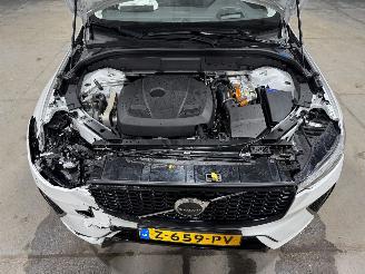 Volvo Xc-60 2.0T6 PluginHybrid 186kW Automaat AWD Ultimate DARK Pano picture 27
