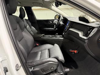Volvo Xc-60 2.0T6 PluginHybrid 186kW Automaat AWD Ultimate DARK Pano picture 40