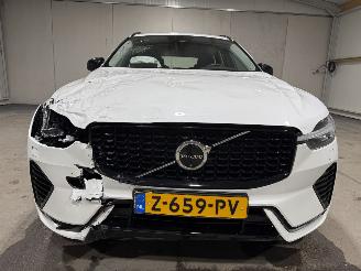 Volvo Xc-60 2.0T6 PluginHybrid 186kW Automaat AWD Ultimate DARK Pano picture 24