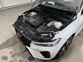 Volvo Xc-60 2.0T6 PluginHybrid 186kW Automaat AWD Ultimate DARK Pano picture 28