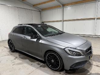 Mercedes A-klasse 180 90kW Automaat Pano Ambition picture 2