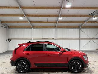 Schadeauto Kia Niro 64.8kWh 150kW Automaat Executiveline Schuifkanteldak Memoryseat 2024/1