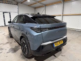 Peugeot e-3008 73kWh 157kWh GT Avantage 210 picture 12