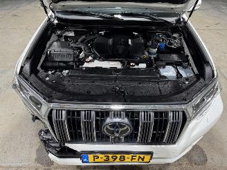 Toyota Landcruiser 2.8D-4D 150kW 5 .P Automaat Professional 5-Persoons picture 26