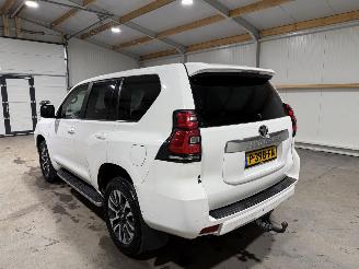 Toyota Landcruiser 2.8D-4D 150kW 5 .P Automaat Professional 5-Persoons picture 12