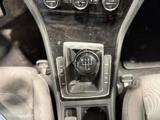 Volkswagen Golf 1.6TDI 77kW Highline Navi picture 20