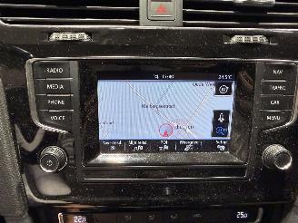 Volkswagen Golf 1.6TDI 77kW Highline Navi picture 16