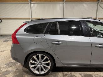 Volvo V-60 2.0T5 180kW Automaat Summum Schuifkantel picture 21