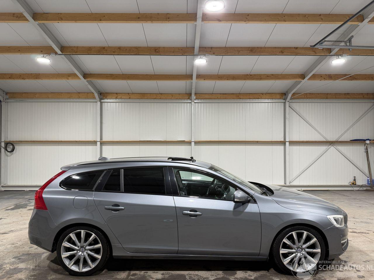 Volvo V-60 2.0T5 180kW Automaat Summum Schuifkantel