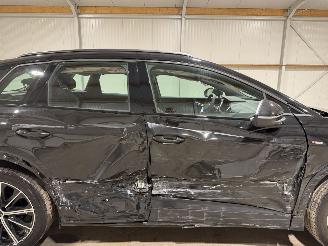 Audi Q4 E-Tron 45 82kWh 210kW Quattro S Edition Pano picture 18