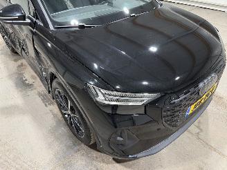 Audi Q4 E-Tron 45 82kWh 210kW Quattro S Edition Pano picture 26