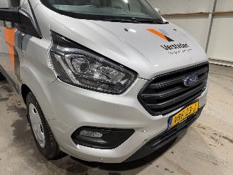 Ford Transit Custom D.C. 320 2.0TDCI 96kW L2H1 Trend DC picture 18