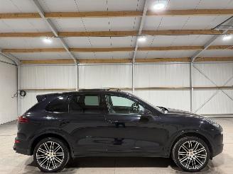 Schadeauto Porsche Cayenne S E-HYBRID 3.0S 245kW Pano 2015/3