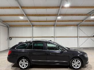Vaurioauto  passenger cars Skoda Superb 2.0TDI 103kW Automaat Pano Elegance Business 2014/5