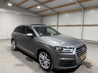 Audi Q7 3.0TDI 160kW Ultra Quattro Pro Line S 7Persoons picture 2