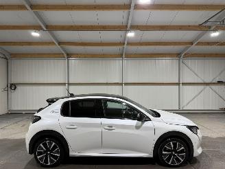 Schadeauto Peugeot 208 GT LINE 1.2PT 74kW Automaat Camera GT 2020/1
